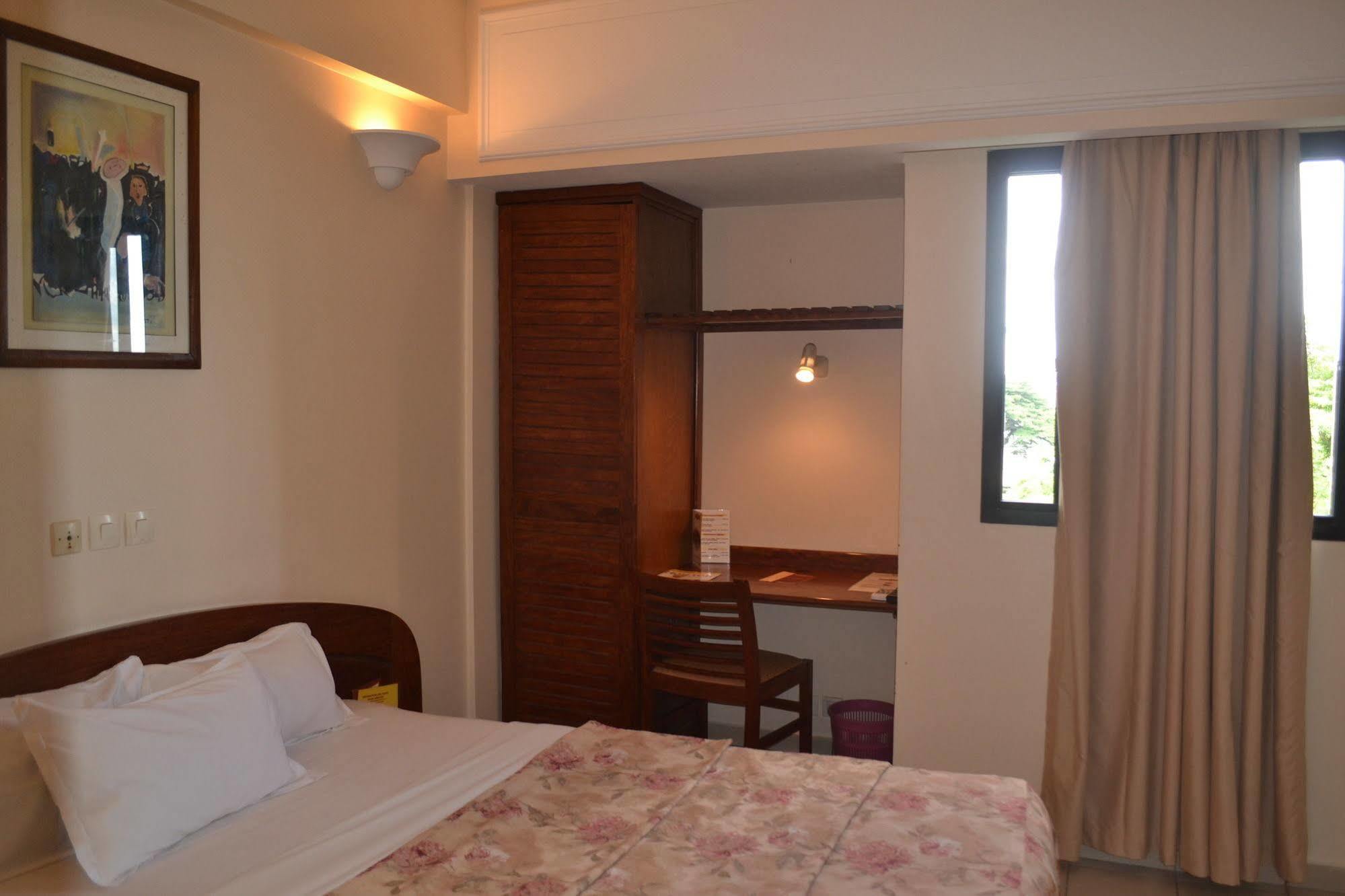 Planet Hotel Douala Eksteriør bilde